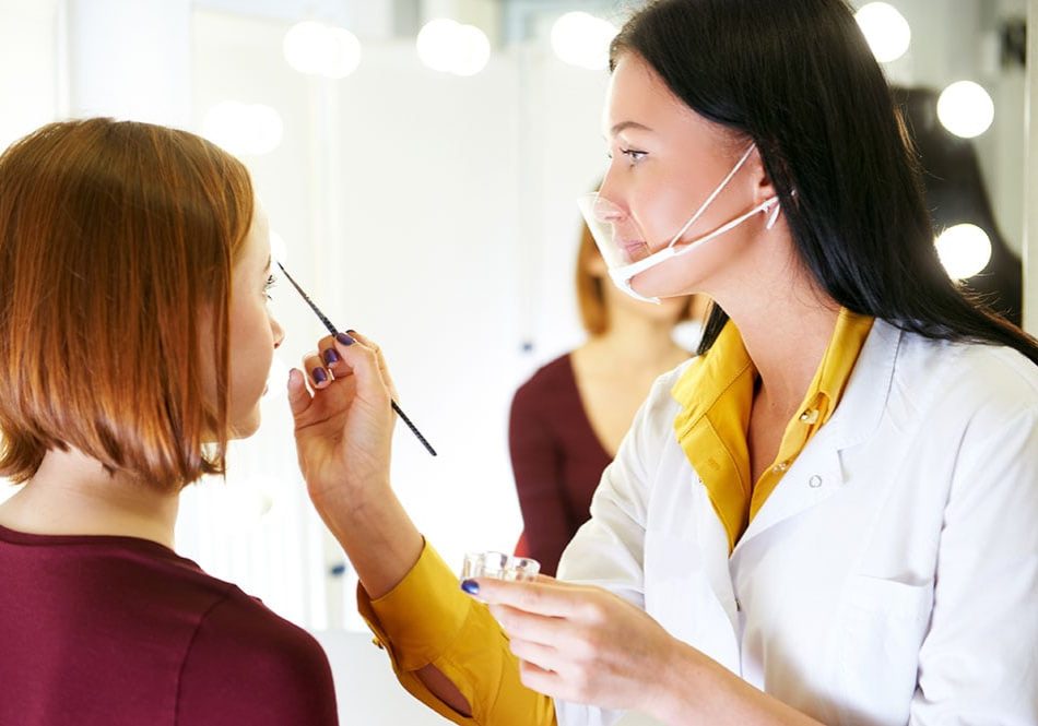 eyelash-and-eyebrow-tinting